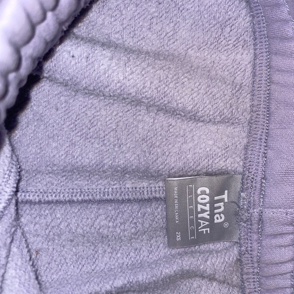 TNA COZY AF 5 inch boyfriend shorts - Picture 3 of 3